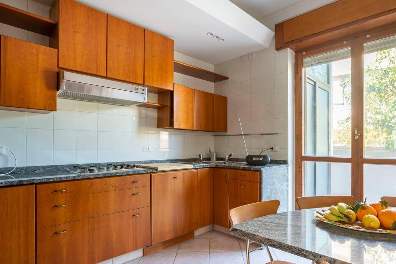 Tangerine Tree House Apartment Cagliari Bagian luar foto